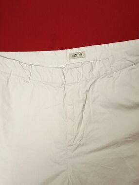 A288 Reaction Kenneth Cole White Straight-Leg Casual Shorts